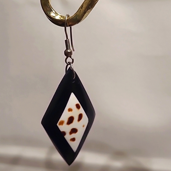 Cow Print Diamond Shaped Earrings - Picture 3 of 4